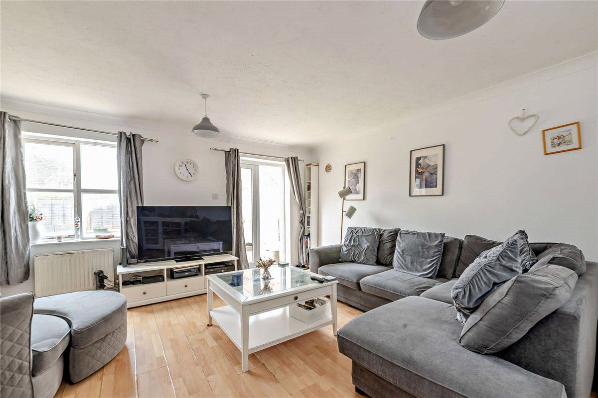 3 bedroom house, Meadowsweet Close, Thatcham RG18 - Available