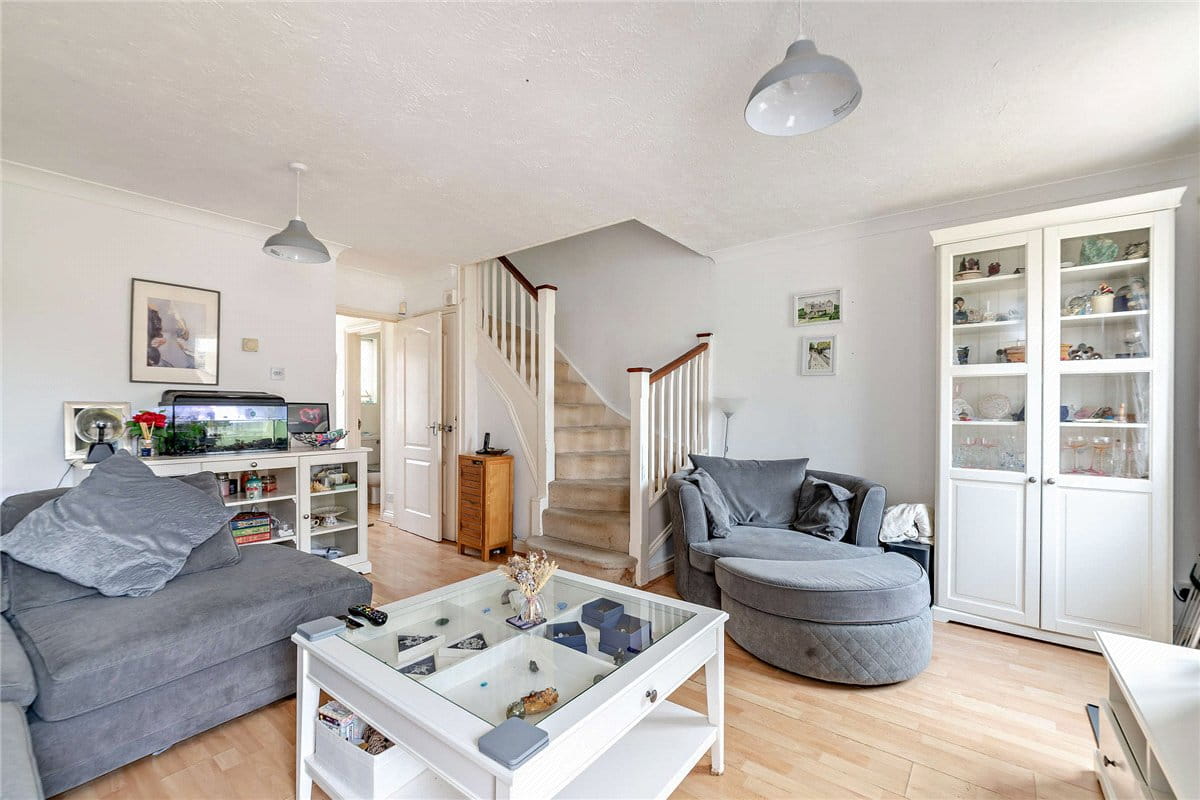 3 bedroom house, Meadowsweet Close, Thatcham RG18 - Available