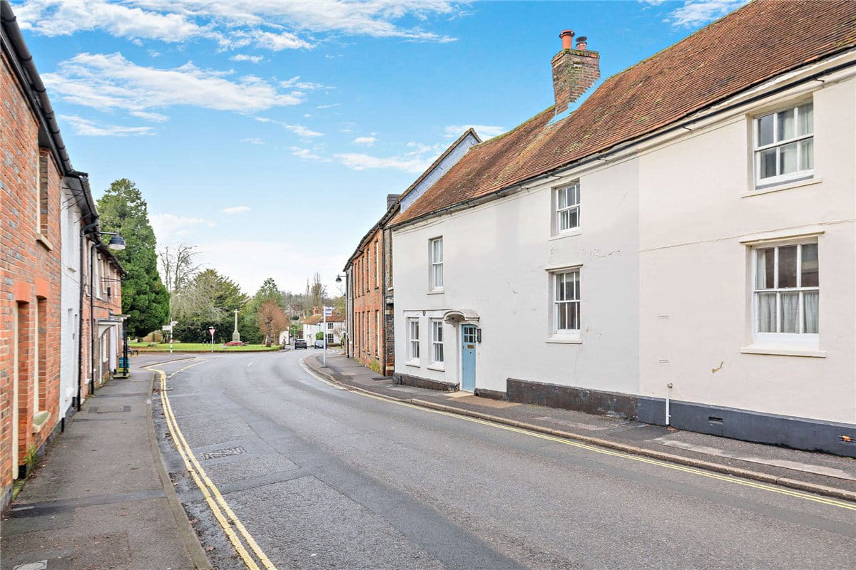 4 bedroom house, George Street, Kingsclere RG20 - Sold STC