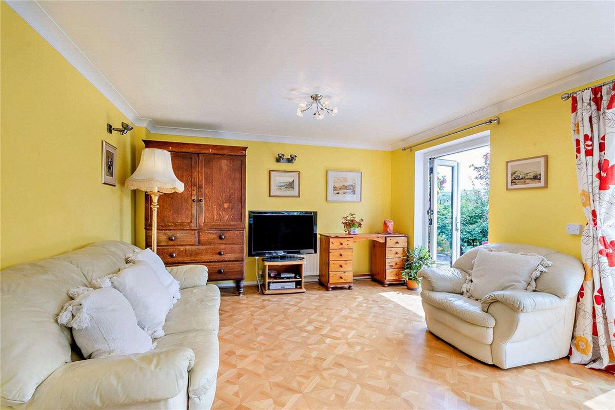 3 bedroom bungalow, Downs Close, Eastbury RG17 - Available