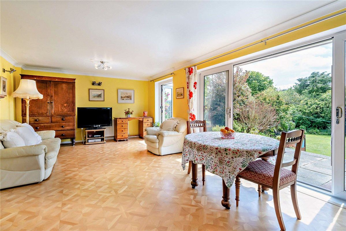 3 bedroom bungalow, Downs Close, Eastbury RG17 - Available