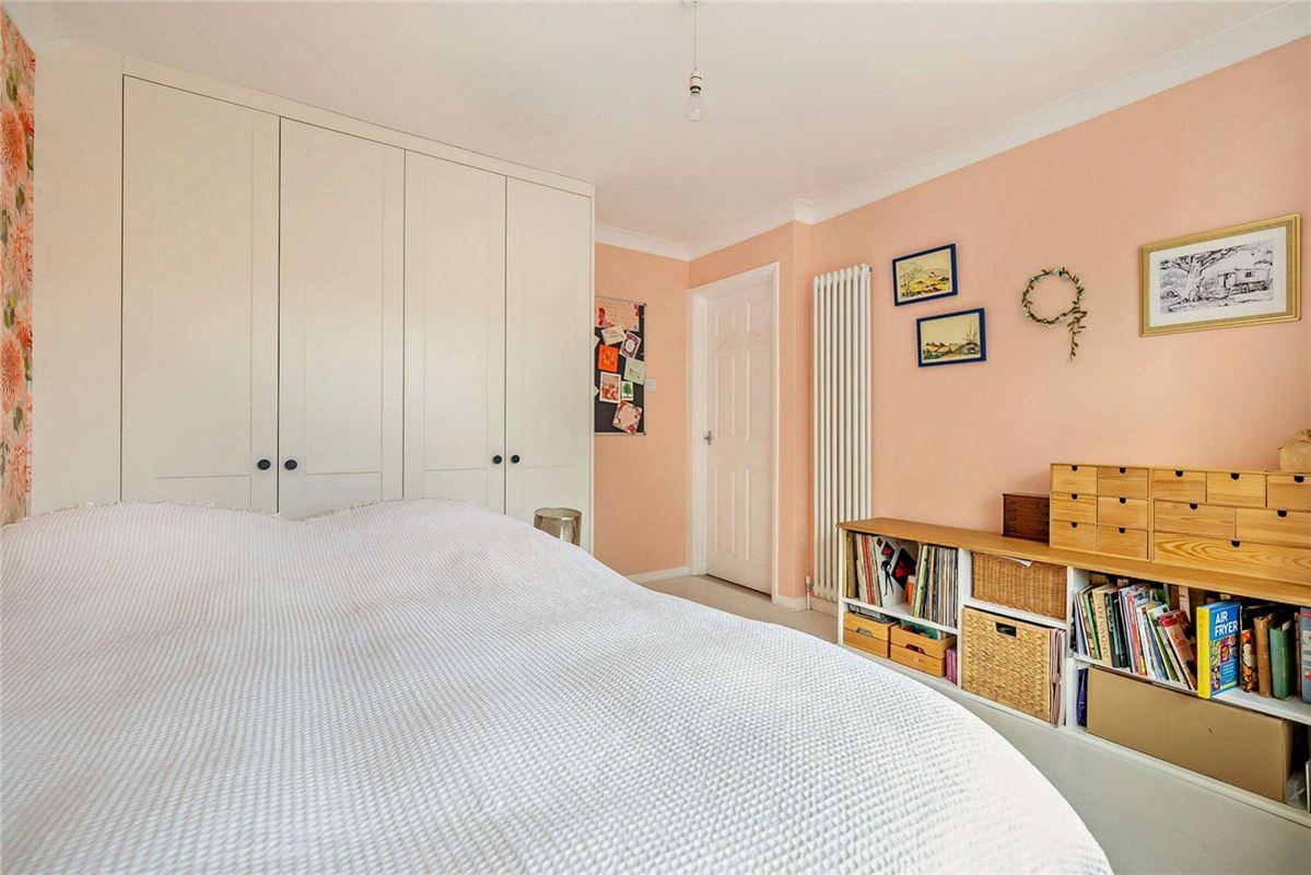 3 bedroom bungalow, Downs Close, Eastbury RG17 - Available