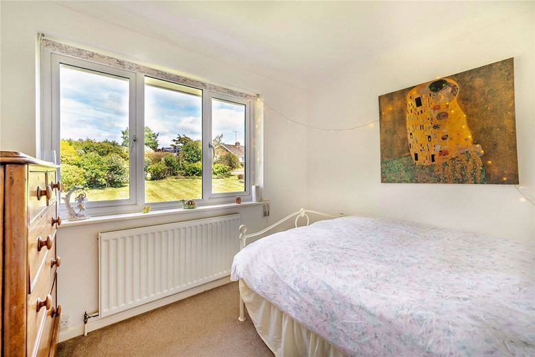 3 bedroom bungalow, Downs Close, Eastbury RG17 - Available