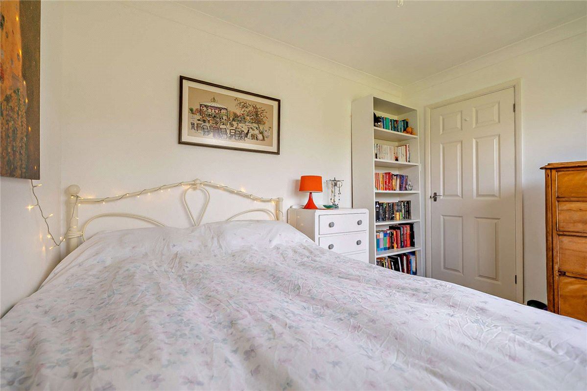 3 bedroom bungalow, Downs Close, Eastbury RG17 - Available