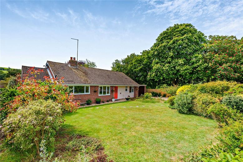3 bedroom bungalow, Downs Close, Eastbury RG17 - Available