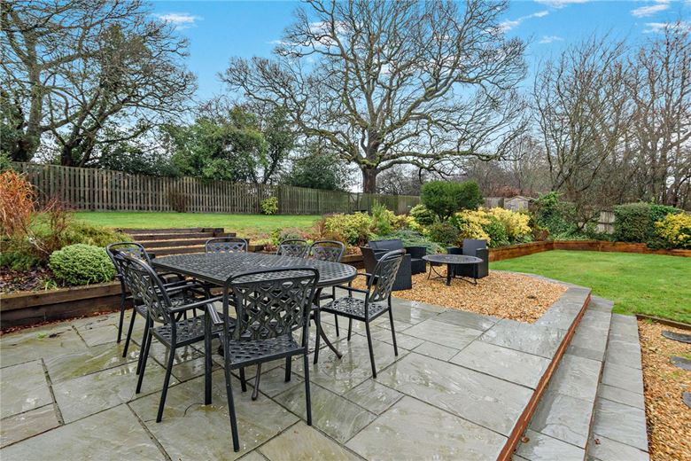 5 bedroom house, Spring Gardens, Newbury RG20 - Available