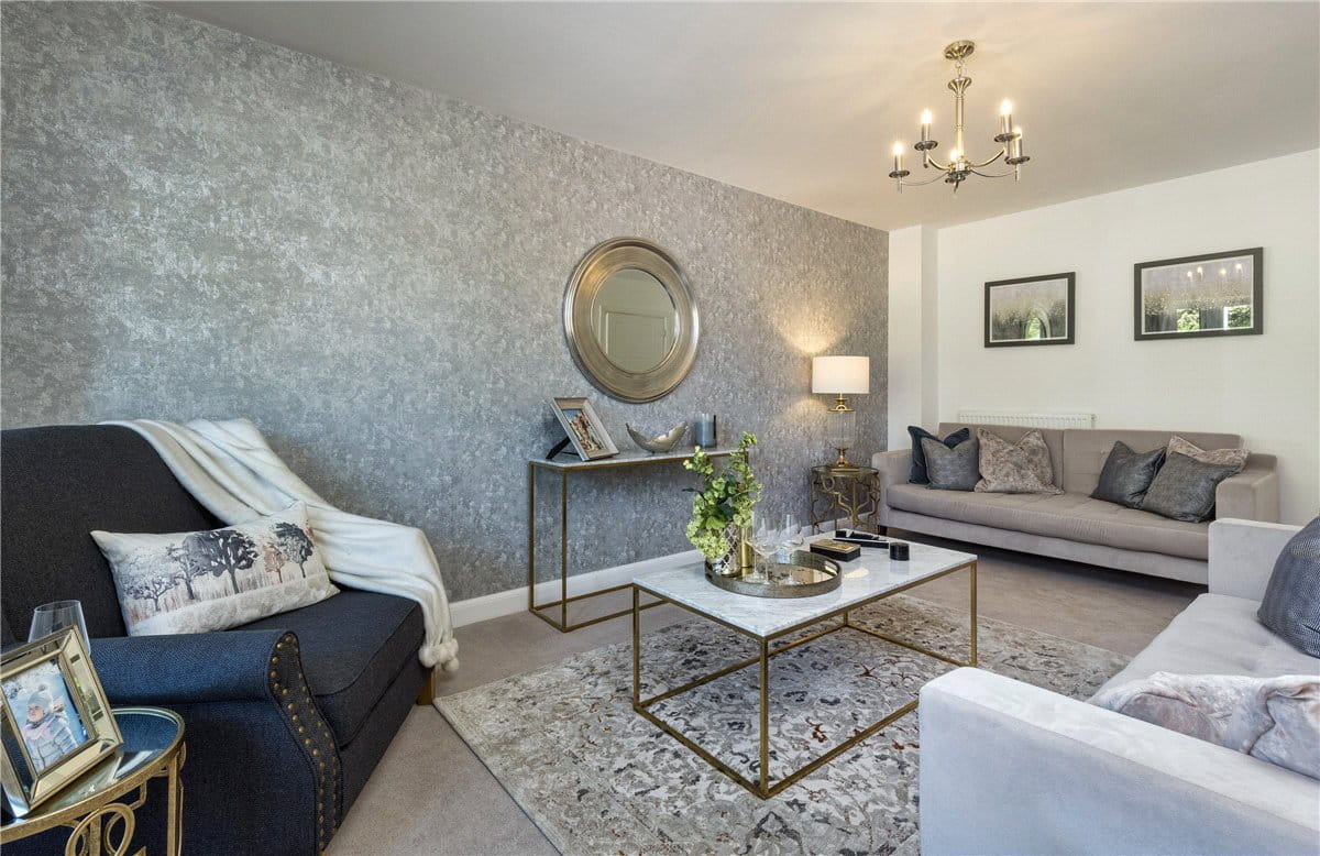 3 bedroom house, Princess Gardens, Bishops Green RG20 - Available