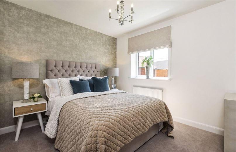 3 bedroom house, Princess Gardens, Bishops Green RG20 - Available