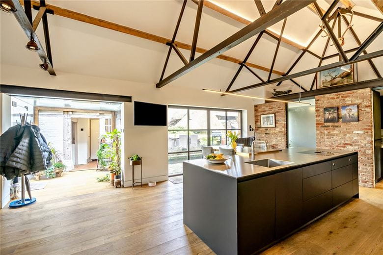 4 bedroom house, Lower Green, Inkpen RG17 - Available