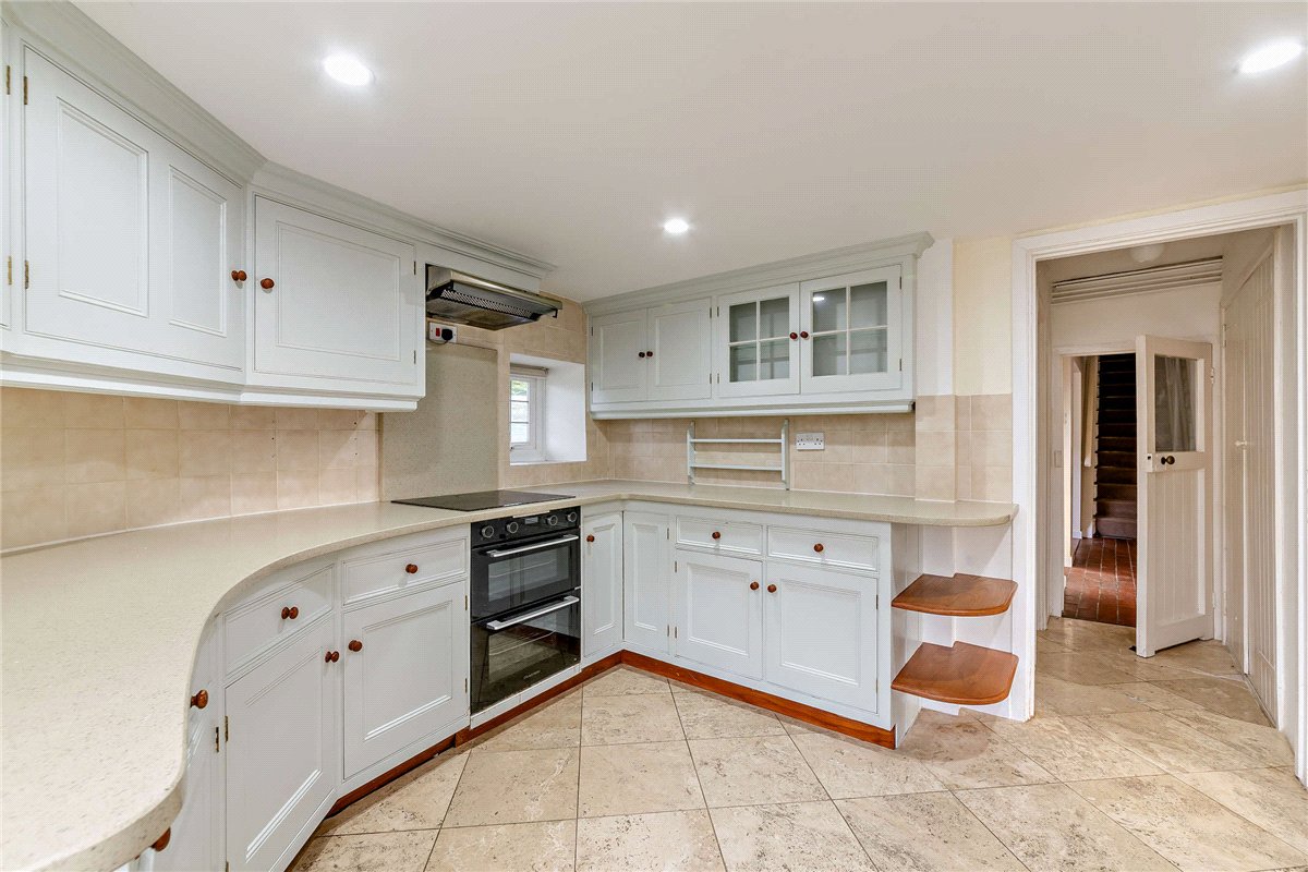 5 bedroom cottage, Upper Lambourn, Hungerford RG17 - Available