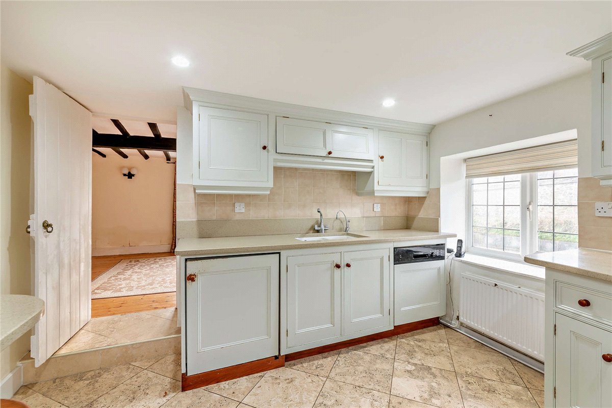 5 bedroom cottage, Upper Lambourn, Hungerford RG17 - Available