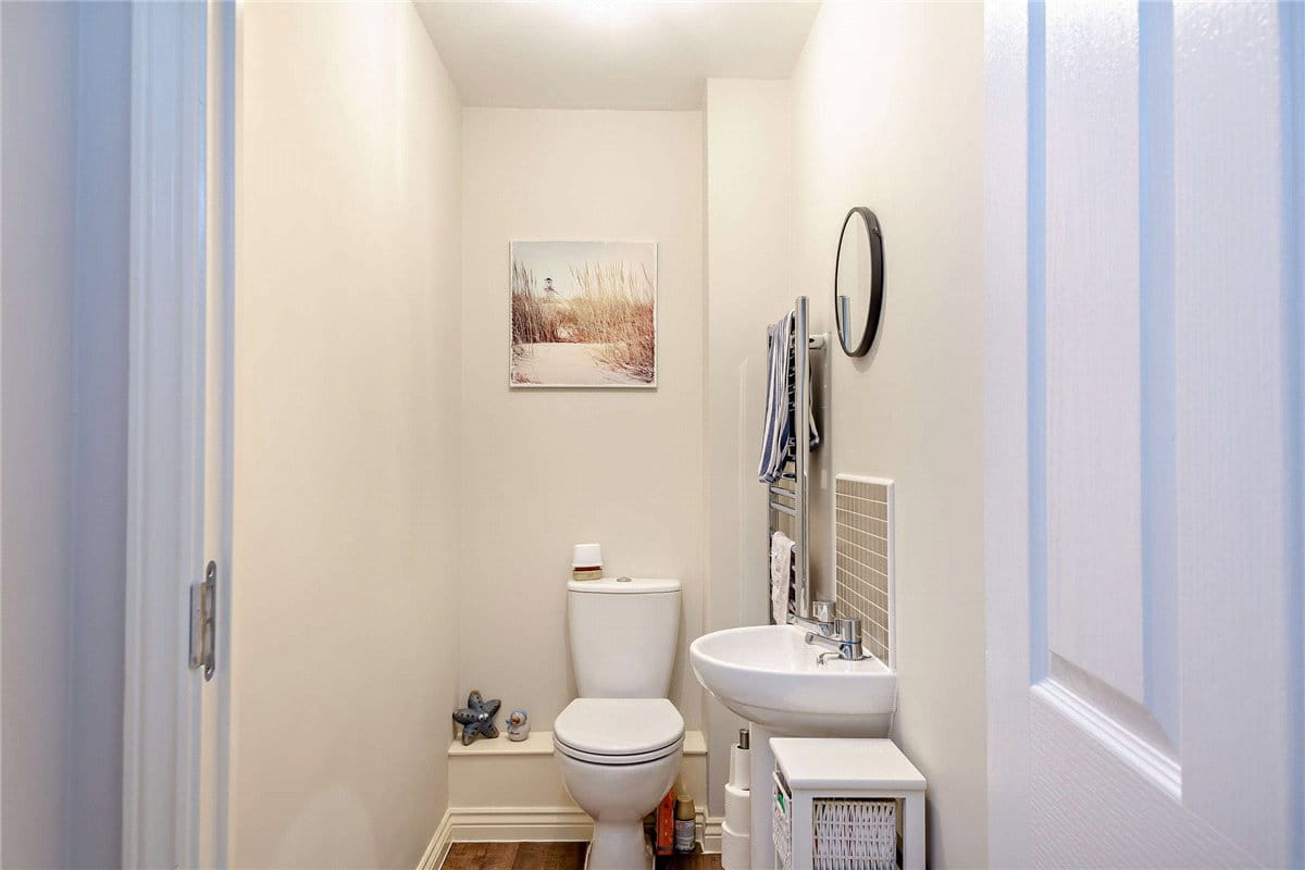 3 bedroom house, Blake Road, Hermitage RG18 - Available