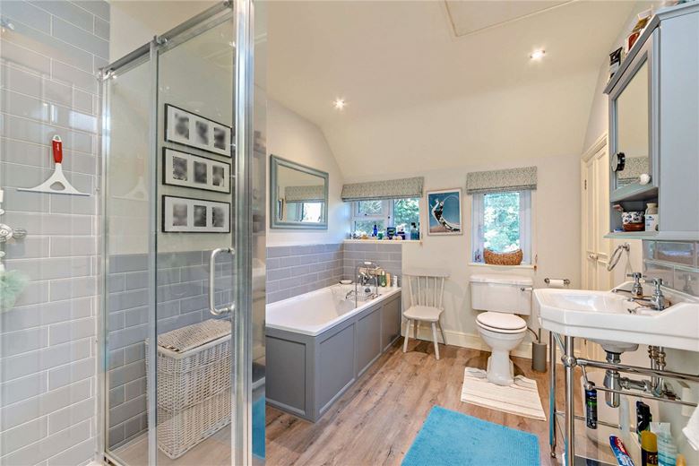 5 bedroom house, Burys Bank Road, Crookham Common RG19 - Available