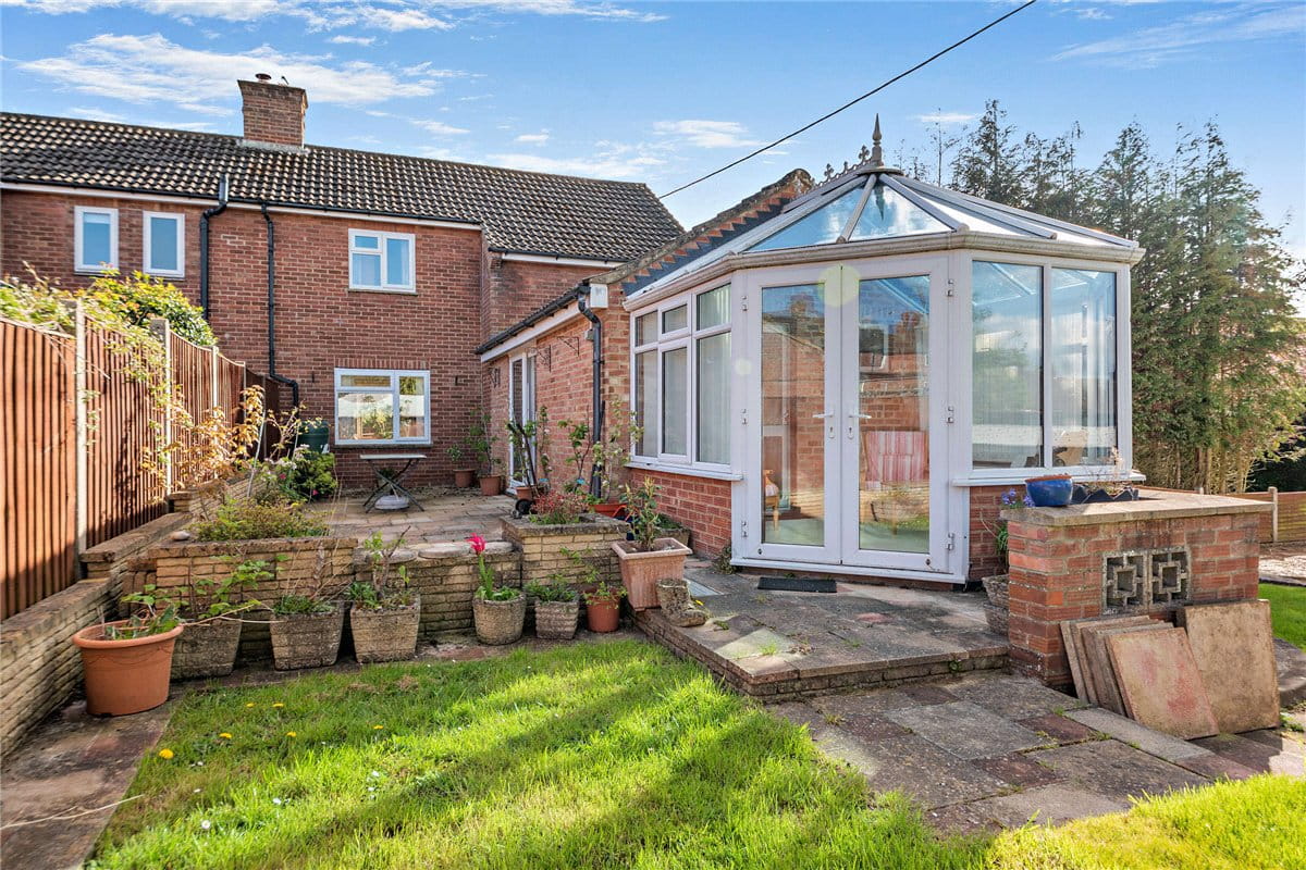 3 bedroom house, Pennys Hatch, Kingsclere RG20 - Available