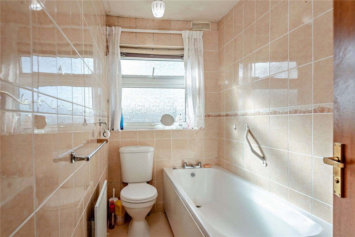 3 bedroom house, Pennys Hatch, Kingsclere RG20 - Available