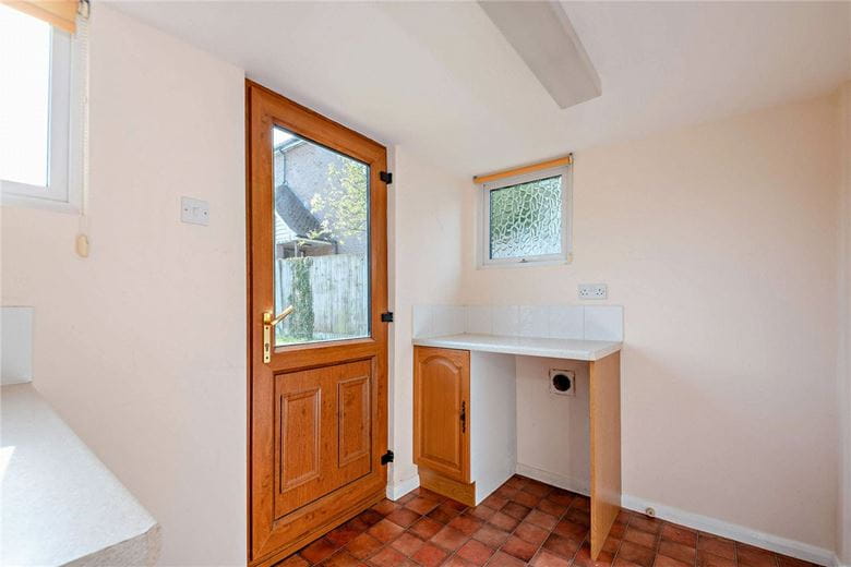 3 bedroom house, Gore End Road, Ball Hill RG20 - Available