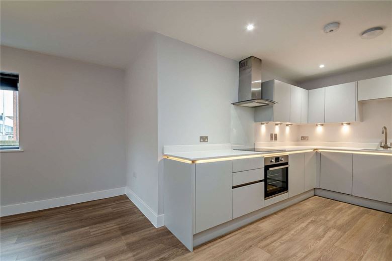 2 bedroom flat, St Marys Road, Newbury RG14 - Available