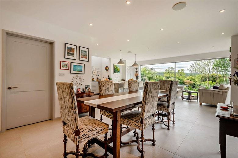 3 bedroom house, Fox's Lane, Kingsclere RG20 - Available
