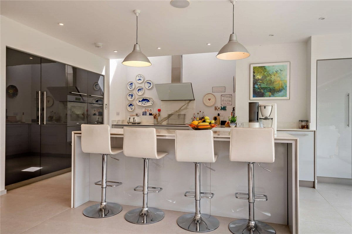3 bedroom house, Fox's Lane, Kingsclere RG20 - Available