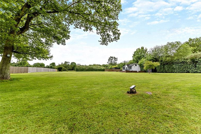 5 bedroom house, Newbury Road, Headley RG19 - Available