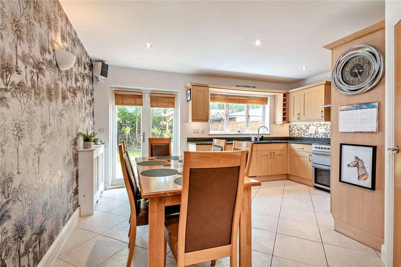 4 bedroom house, Hermitage Green, Hermitage RG18 - Available
