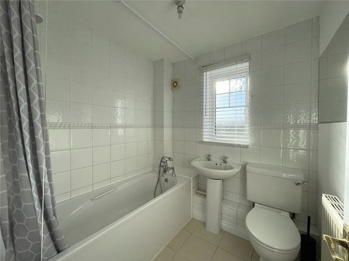 2 bedroom house, Newbury, Berkshire RG14 - Available