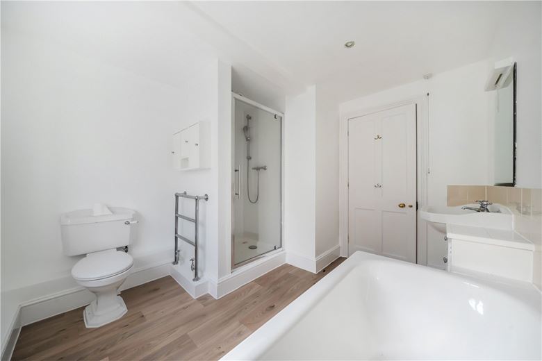 4 bedroom house, The Slade, Bucklebury RG7 - Under Offer