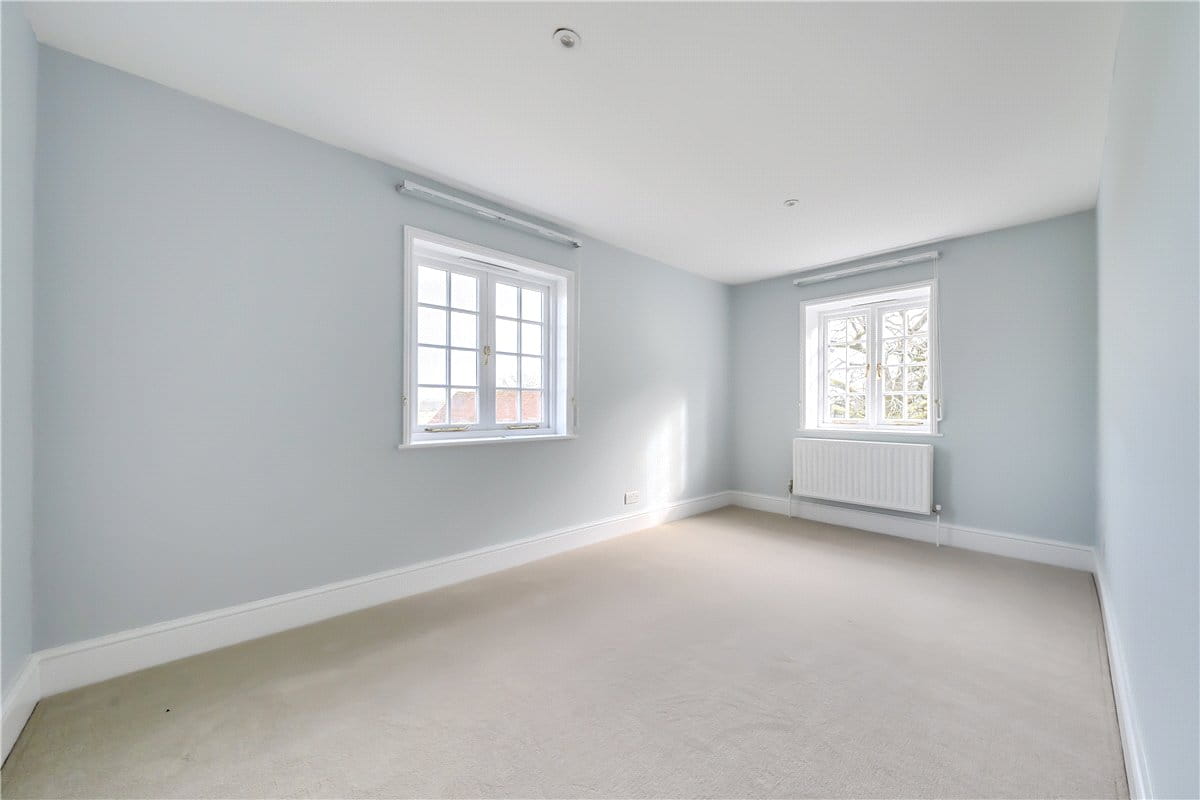 4 bedroom house, The Slade, Bucklebury RG7 - Under Offer