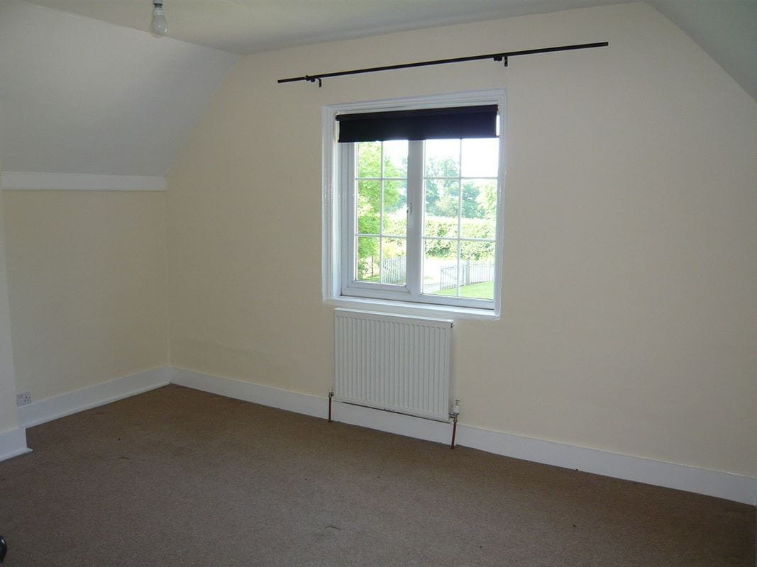 3 bedroom cottage, Marlston Hermitage, Thatcham RG18 - Let Agreed