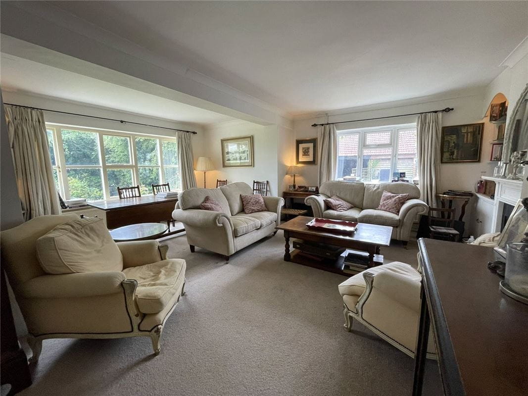 4 bedroom house, Elcot, Kintbury RG20 - Available