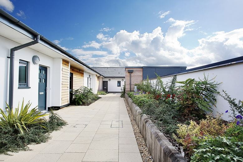 2 bedroom flat, Park Way, Newbury RG14 - Let Agreed