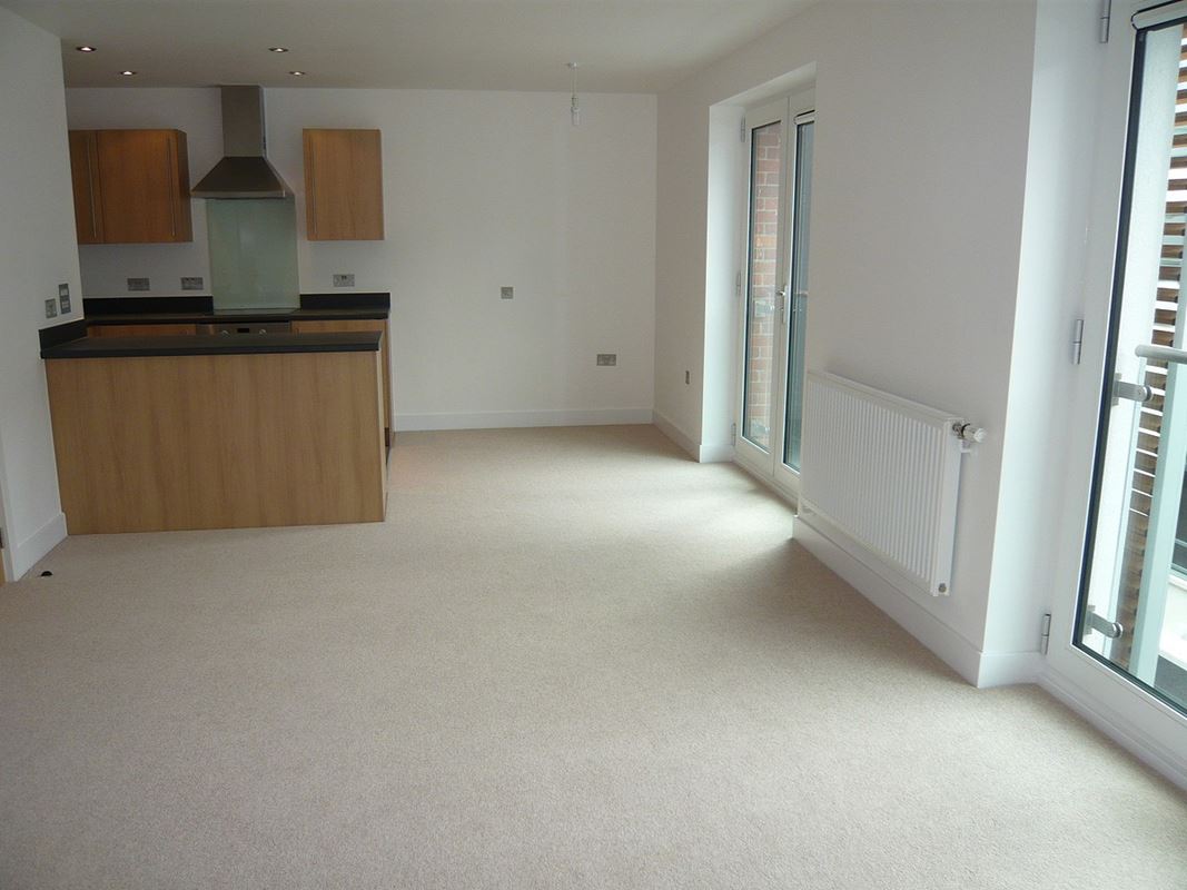 1 bedroom flat, Park Way, Newbury RG14 - Let Agreed
