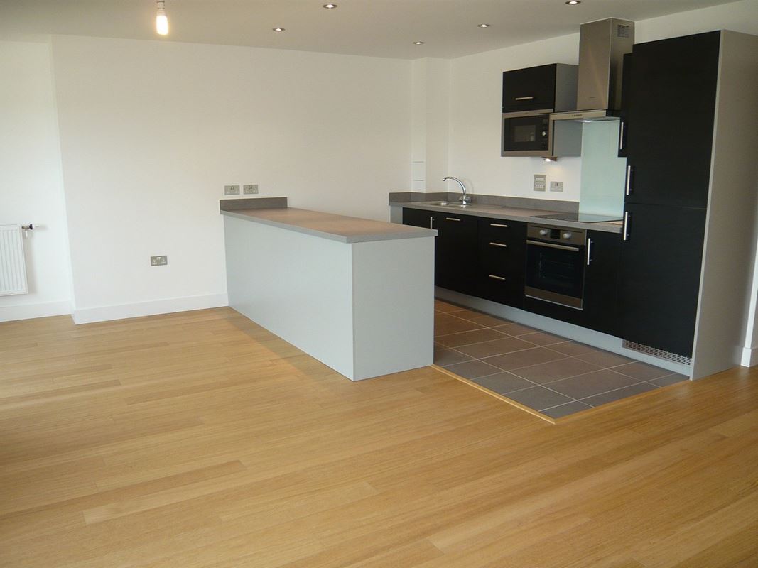 2 bedroom flat, Park Way, Newbury RG14 - Let Agreed