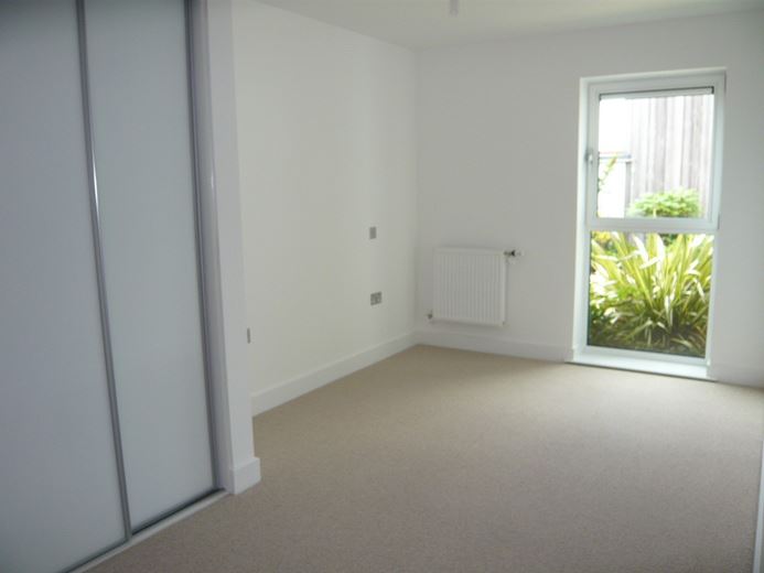 2 bedroom flat, Park Way, Newbury RG14 - Let Agreed