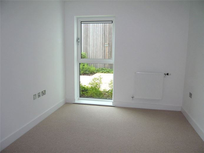 2 bedroom flat, Park Way, Newbury RG14 - Let Agreed
