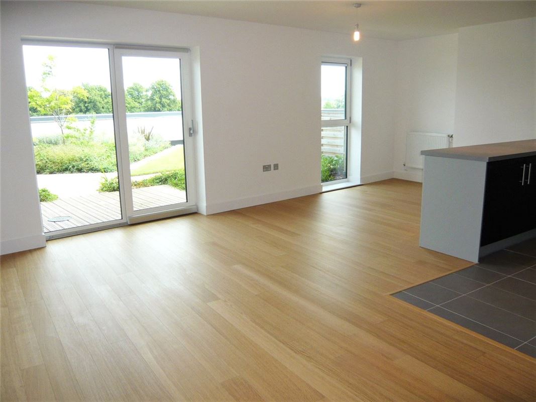 2 bedroom flat, Park Way, Newbury RG14 - Let Agreed