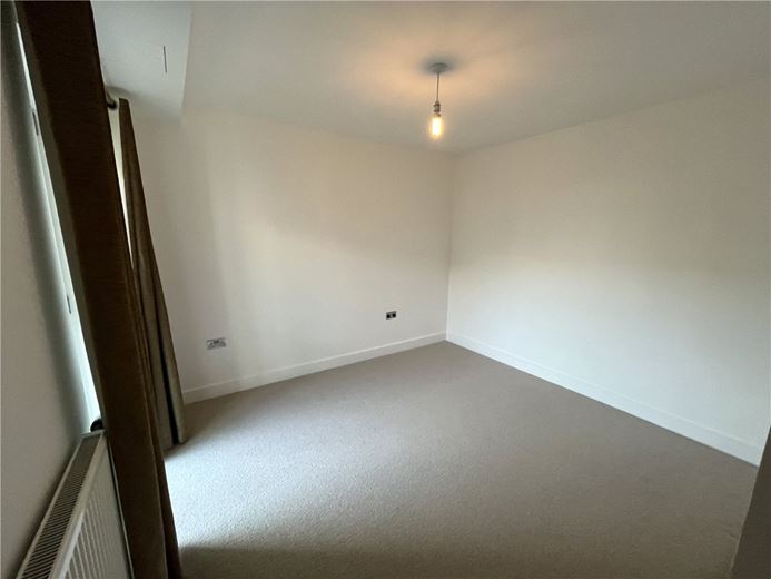 2 bedroom flat, Park Way, Newbury RG14 - Let Agreed