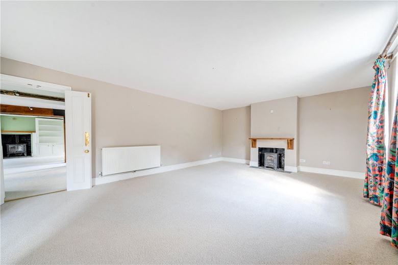 5 bedroom house, Inholmes Common, Woodlands St. Mary RG17 - Let Agreed