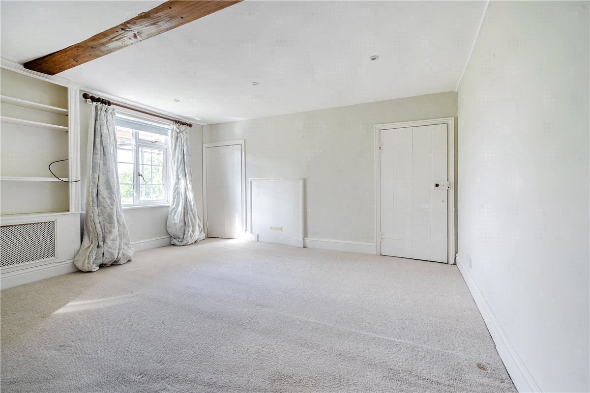 5 bedroom house, Inholmes Common, Woodlands St. Mary RG17 - Let Agreed