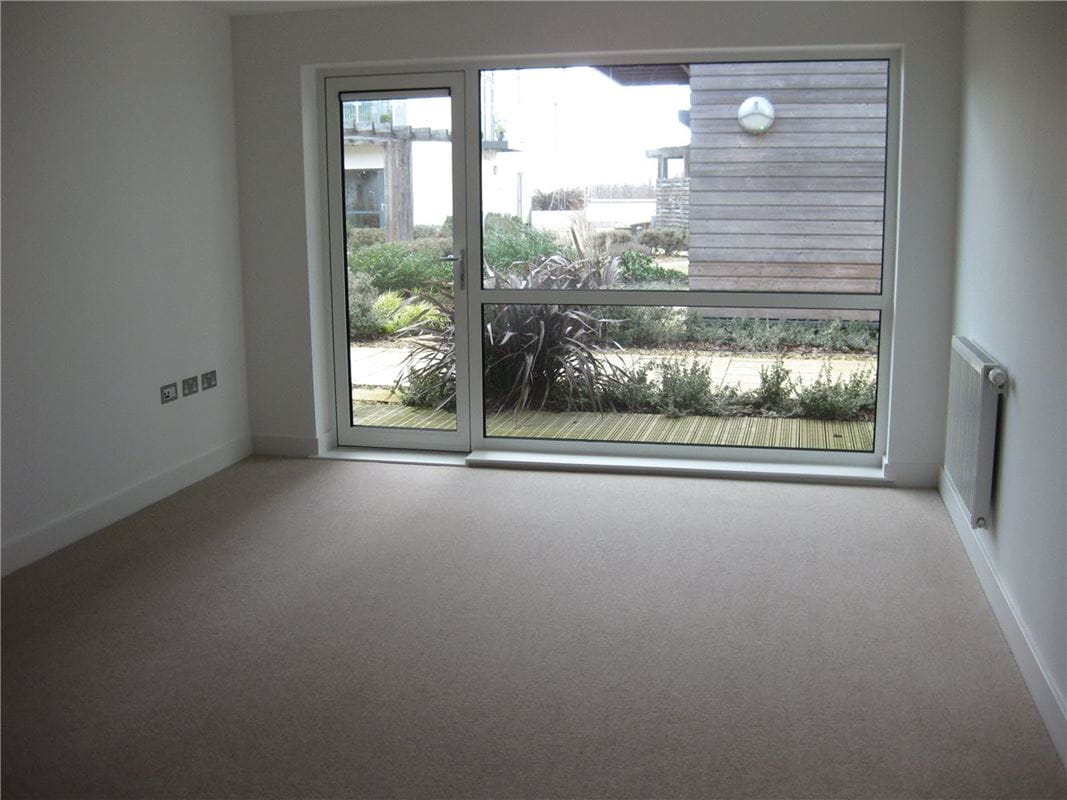 2 bedroom flat, Baily, Park Way RG14