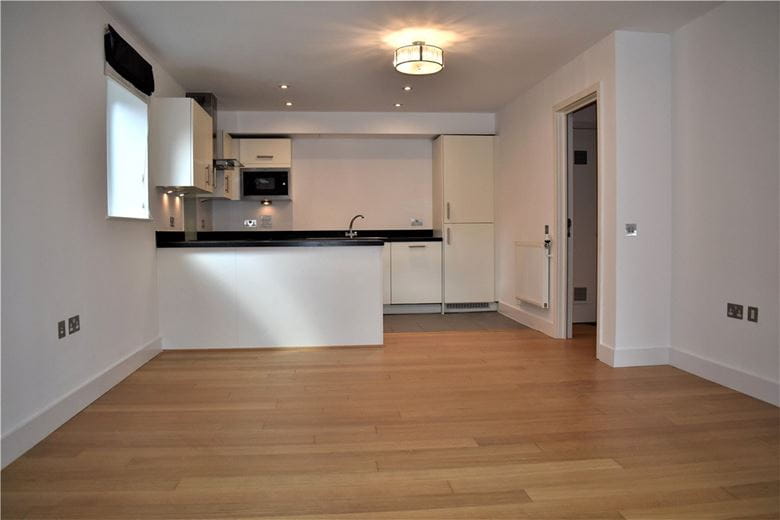 2 bedroom flat, Park Way, Newbury RG14