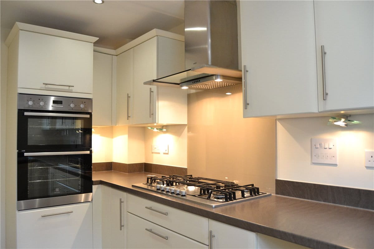3 bedroom house, Newbury, Berkshire RG14 - Let Agreed