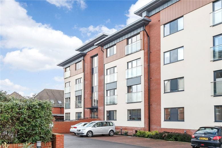 2 bedroom flat, West Street, Newbury RG14