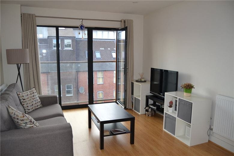 2 bedroom flat, West Street, Newbury RG14