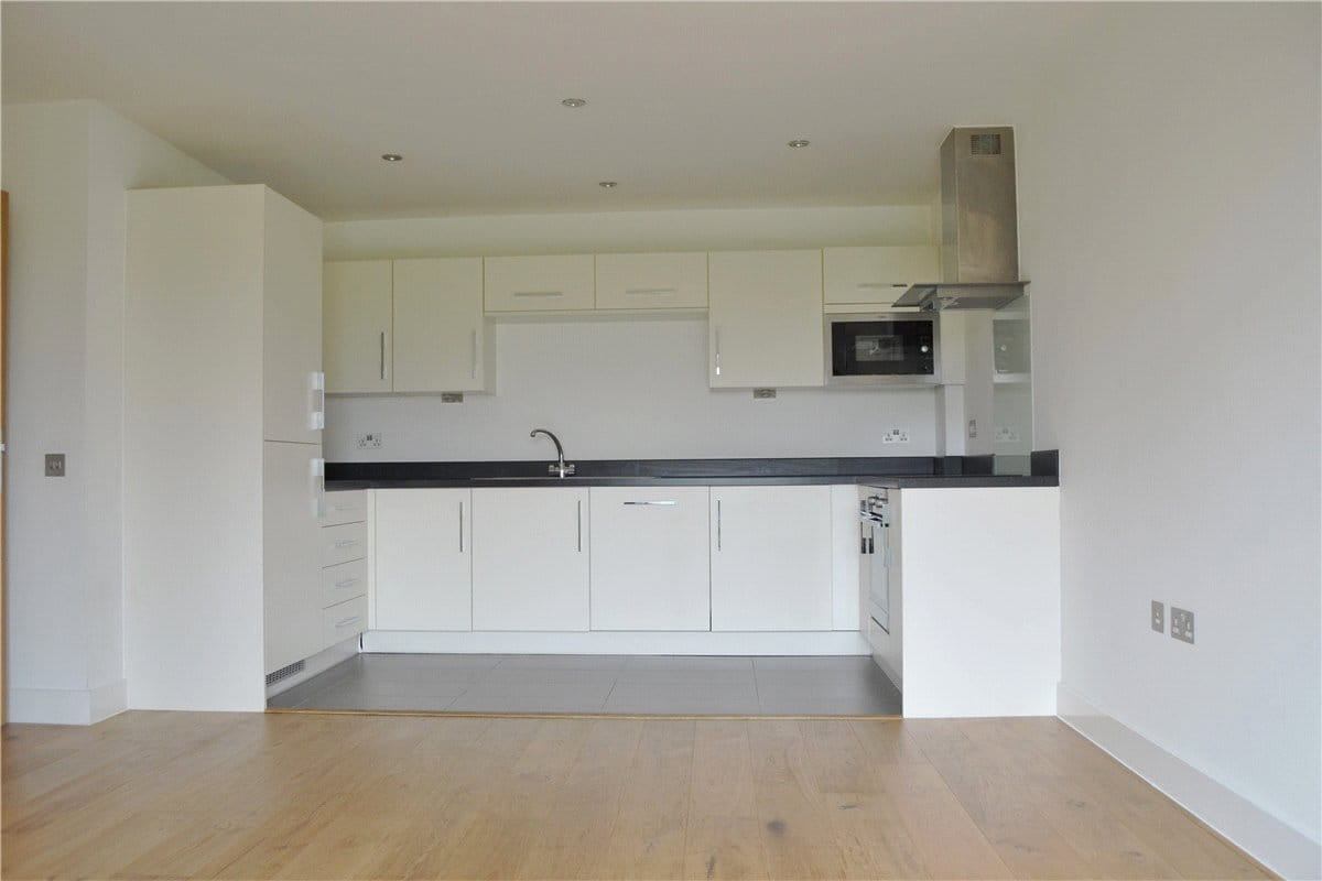 2 bedroom flat, Park Way, Newbury RG14