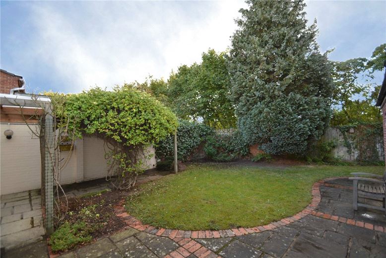 4 bedroom house, Newbury, Berkshire RG14 - Let Agreed