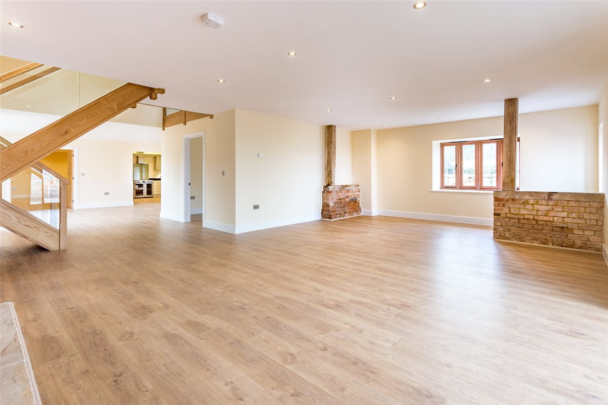 4 bedroom , Winterbourne, Newbury RG20 - Available