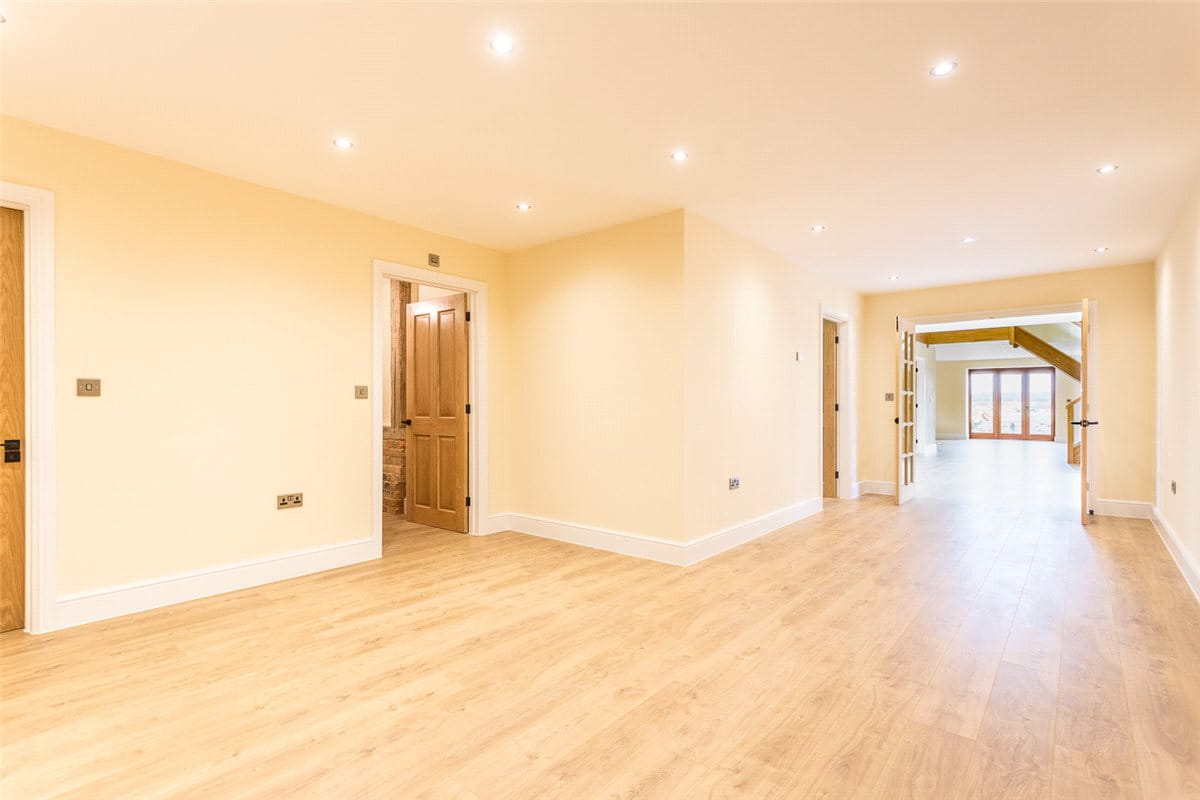 4 bedroom , Winterbourne, Newbury RG20 - Available