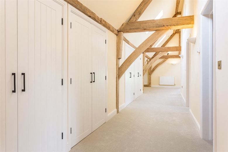 4 bedroom , Winterbourne, Newbury RG20 - Available