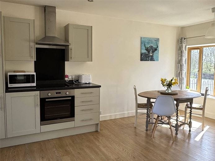 2 bedroom , Ashfields Farm, Priors Court Road RG18 - Under Offer